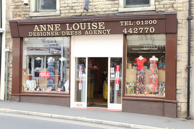 The designer discount dress agency